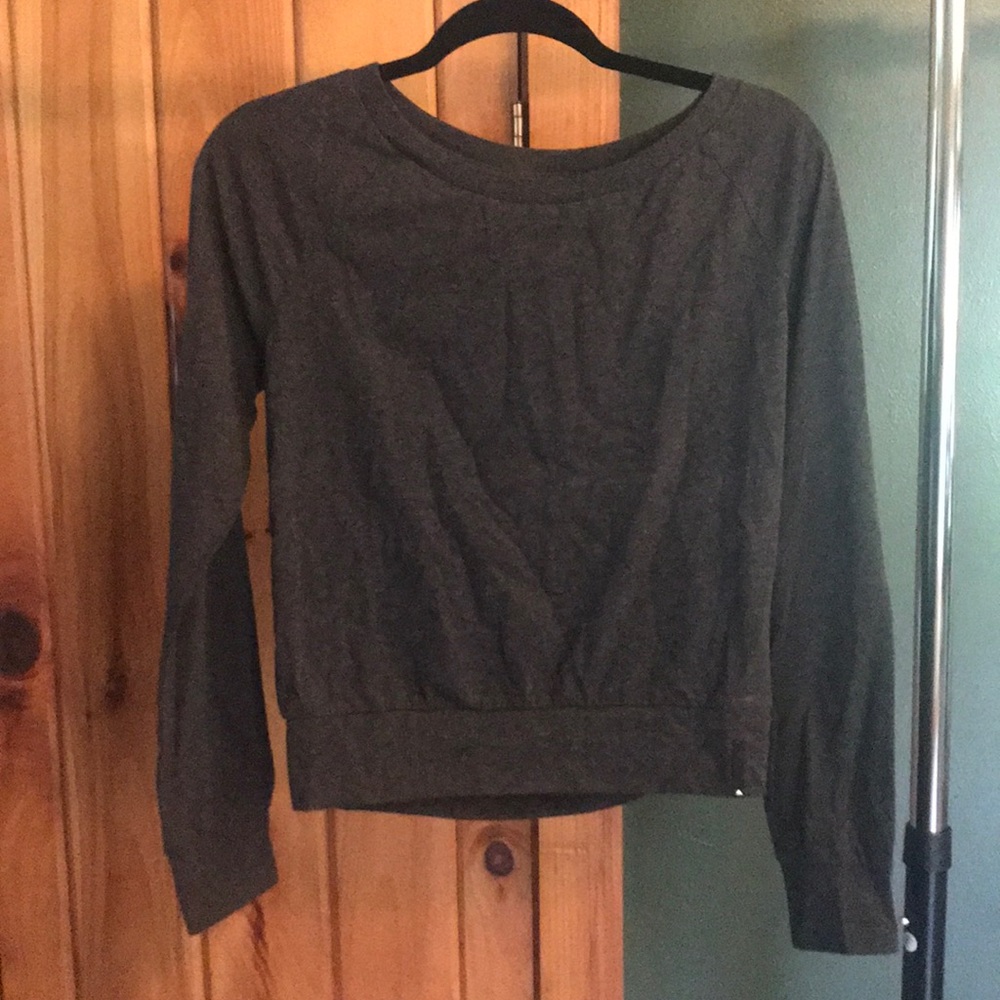 NWT M Burton long sleeved shirt.
